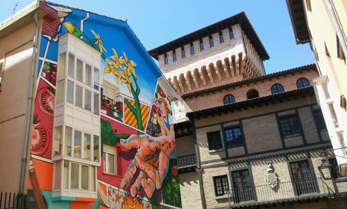 Mural en la ruta de los murales de Vitoria